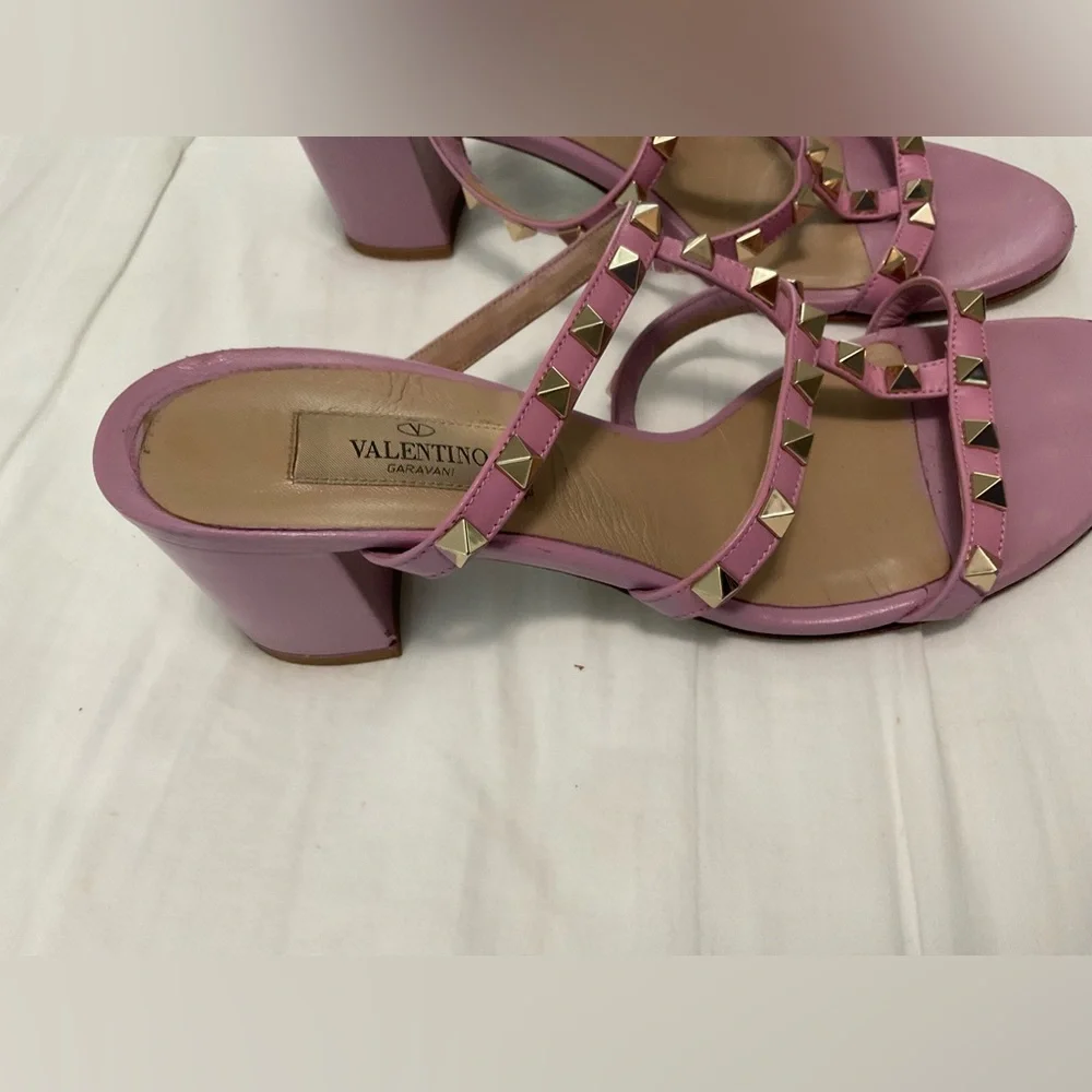 Valentino Lavender Sandals with Gold Studs - Picture 10 of 11